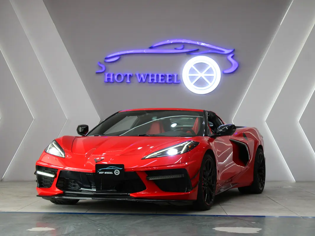 Chevrolet Corvette 2021 — photo 1 of 20