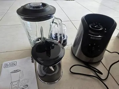 Black+Decker Glass Jar Blender with Grinder Attachments - Good Condition not use brand new