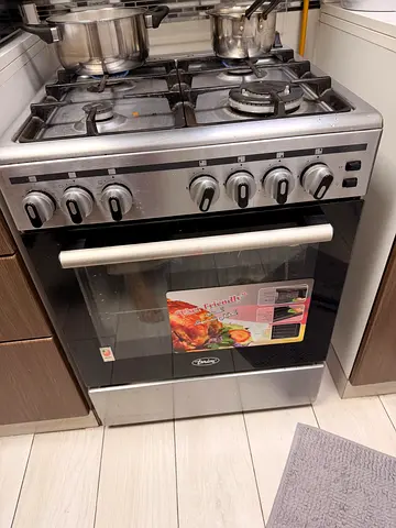 Terim gas cooker with oven - stainless steel, 4 burners in Excellent condition
