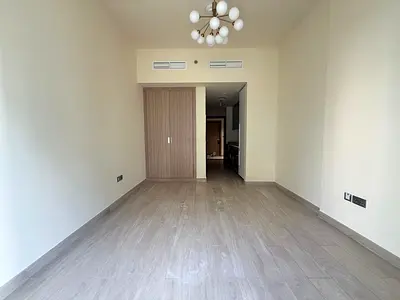 ALL NEW STUDIO APARTMENT WITH FREE CHILLER // FITTED KITCHEN