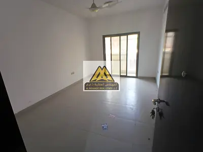 بلكونة | مطبخ مغلق | تكييف مركزي | موقع مميز بالجرف 3 قريب من السوق الصيني | سهل المخرج للشارقة ودبي | أقل سعر | سكن مريح
