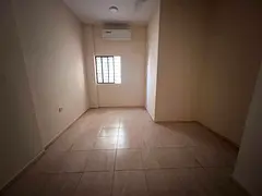 Ground Floor Studio in Al Nakhil – Second Row Corniche | Separate Kitchen + Split AC | AED 20K