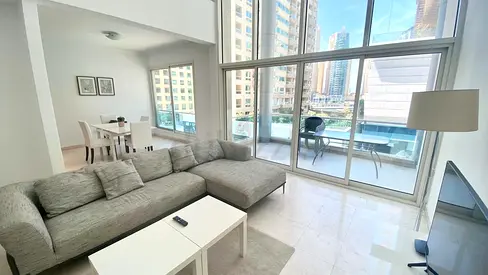 Available from June 1- Great Room near to Public Transportation- All Girls Apartment