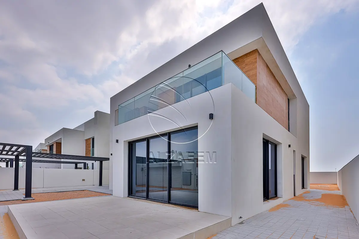 √ 4BR+Maid Single Row Villa | Prime Location √