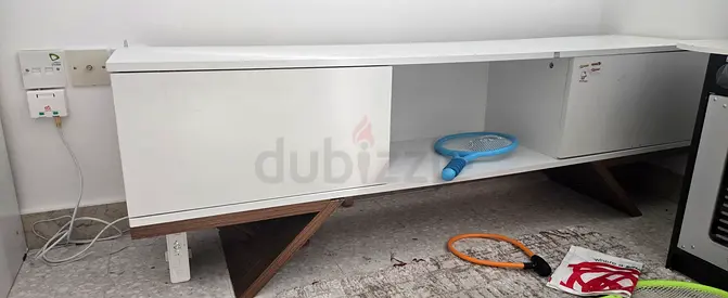 TV table still in very good condition
