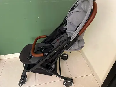 Lightweight Jane stroller with leather-look handlebar - cabin friendly