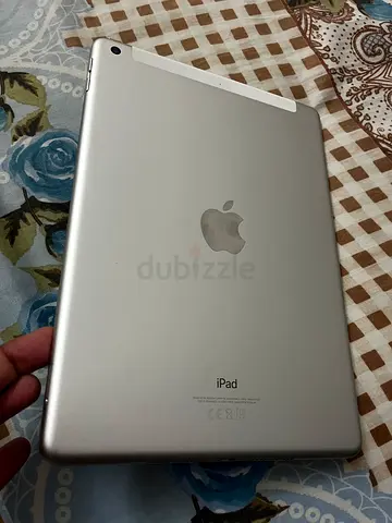 iPad 5th Gen 128 GB wifi cellular