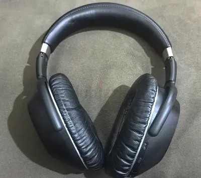 Sennheiser Pxc 550 Wireless, Noise Cancelling, Bluetooth Over Ear Headphone