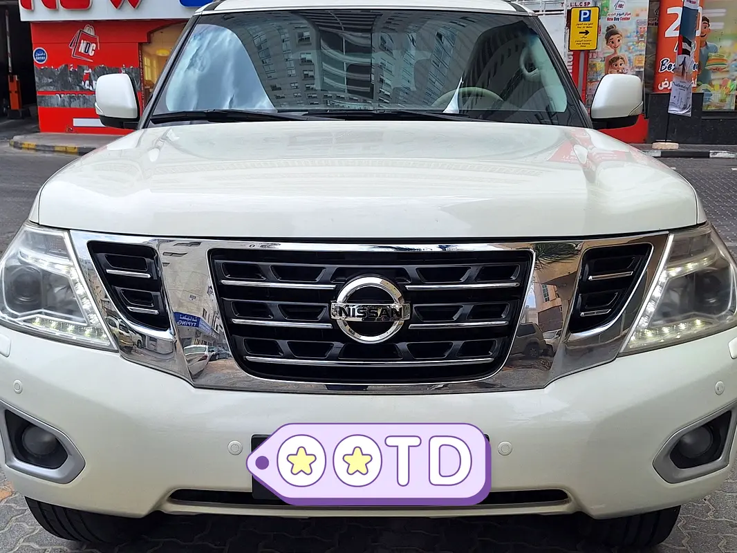Nissan Patrol 2015 — photo 1 of 19