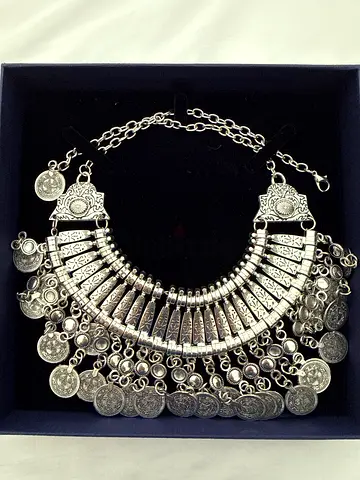 Brand new Silver-tone antique style Coin Statement Necklace