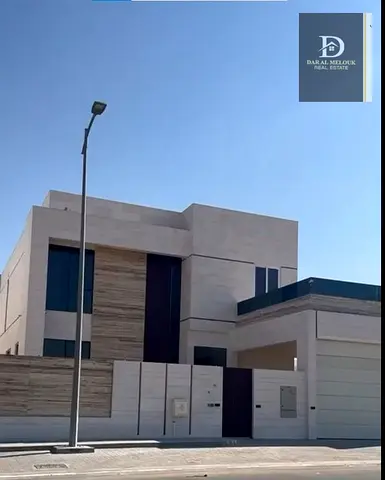 للبيع فى الشارقة – فيلا مميزة في منطقة تلال   فيلا بمساحة 4503 قدم مربع  مساحة الارض 5919 قدم