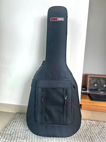 Padded Gig Bag for Acoustic/Electric Guitar - Good Condition