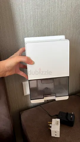 Wall-mounted Compact Dehumidifier / Moisture Absorber (Used)