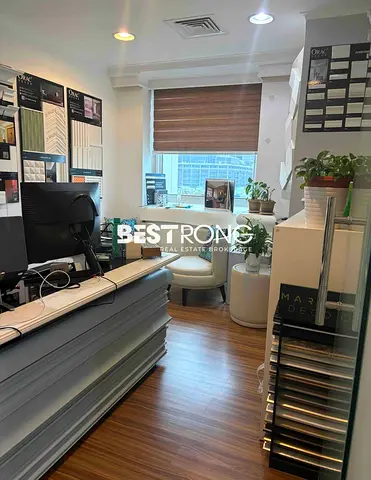 Premiun Office | Sheikh Zayed Road | Dubai Museum View