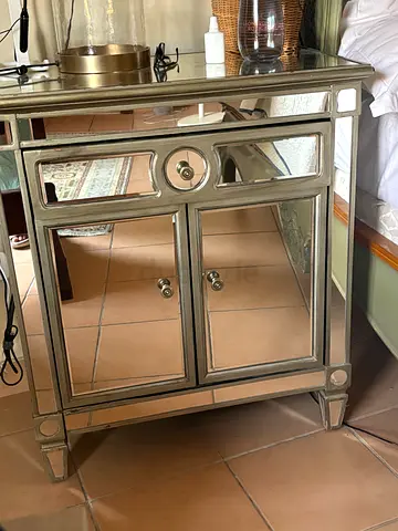Mirrored Bedside Cabinet / Nightstand - Silver Finish, 2 Doors