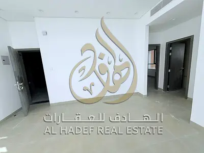 للإيجار السنوي في القليعة – الشارقة! شقة غرفة وصالة (أول ساكن) في بناية جديدة كلياً – سعر تنافسي – جاهزة للسكن فوراً
