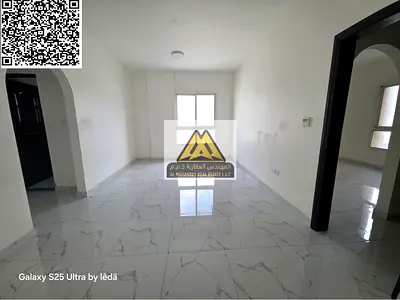 تتميز بمساحة كبيرة جداً وإطلالة مفتوحة مباشرة على ميناء عجمان، مع موقع حيوي قريب من جميع الخدمات، مما يجعلها خياراً مناسباً للسكن العائلي المريح.
