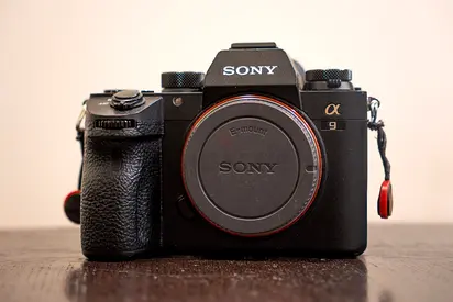 Sony Alpha a9 Mirrorless Camera Body (E-mount) - Good Condition