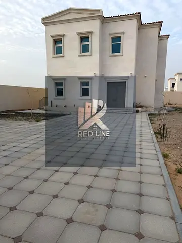 Villa for rent Al-Rahmaniya 3 master bedrooms 4 bathrooms Large living room Maid's room Laundry roo
