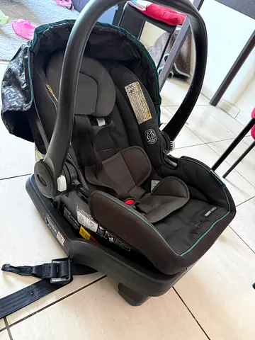 Graco Car Seat with Base – Good Condition