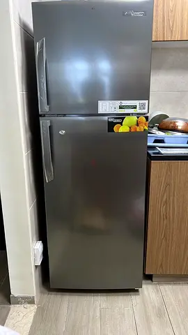 Silver double-door refrigerator 333 liter, excellent working condition