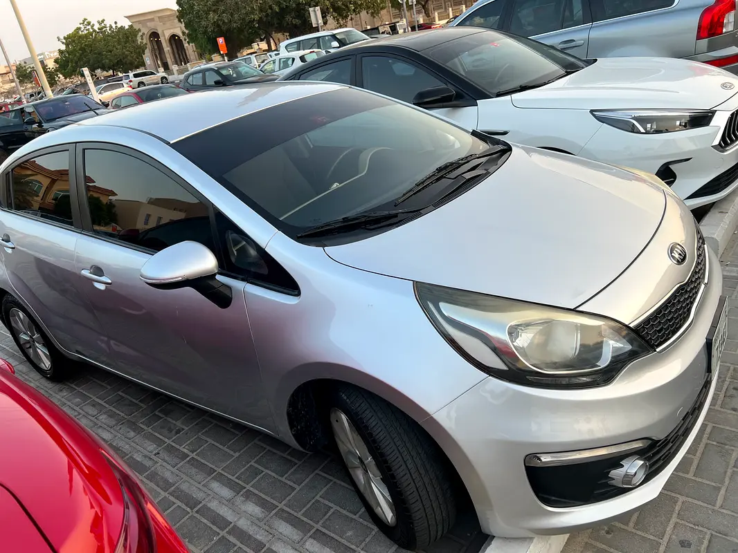Kia Rio 2016 — photo 1 of 6