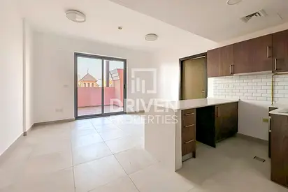 Upgraded | Close to Circle Mall | Huge Layout