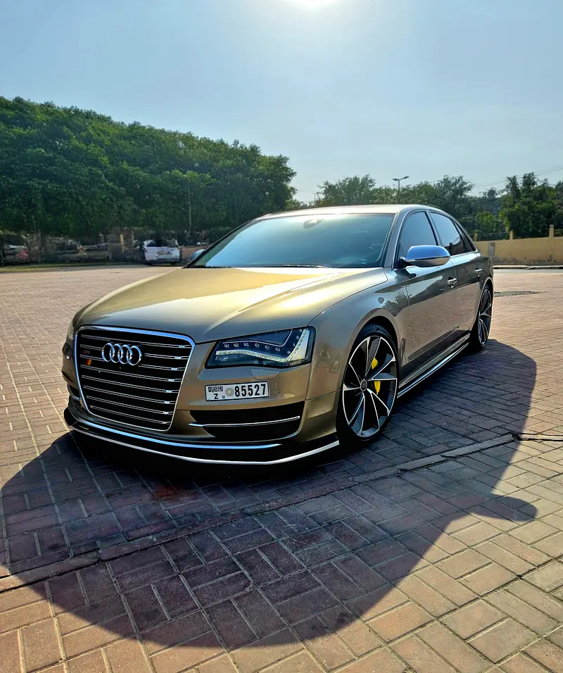 Audi S8 2014 — photo 1 of 14