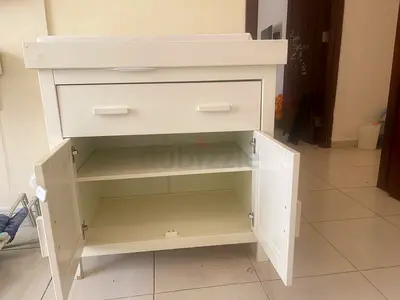 White Wooden Cabinet with Drawer and Double Door Storage