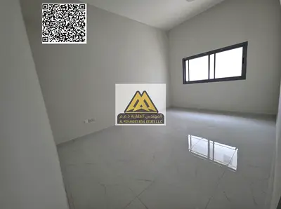 شقة غرفة وصالة للإيجار السنوي في الجرف الصناعية 3 عجمان، ثاني ساكن بحالة ممتازة، تتميز بمساحة كبيرة وبلكونة بإطلالة مفتوحة، مع غرفة ماستر في موقع حيوي