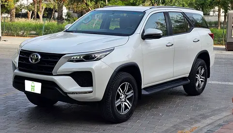 TOYOTA FORCHTUNER 2.7 4X4 # 2024 GCC # WELL MAINTAINED CAR FOR SALE AED 98000.