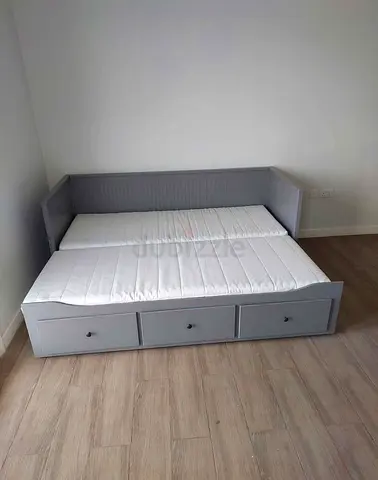 IKEA Hamnes Day bed with 3 storage drawers underneath and with 2 IKEA mattresses