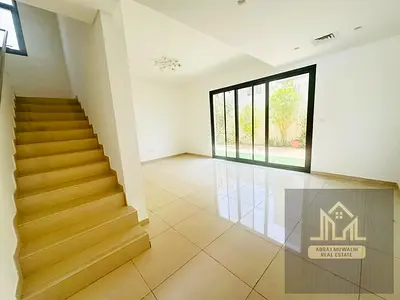 Very spacious well maintained townhouse in Nasma