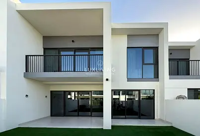 Modern Living| Vacant | Spacious