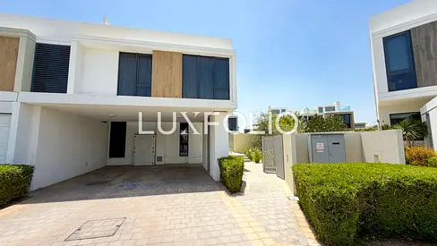 Corner Plot | Renovated | Private Pool