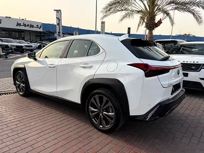 صورة 4 لـ 2024 Lexus UX-SERIES