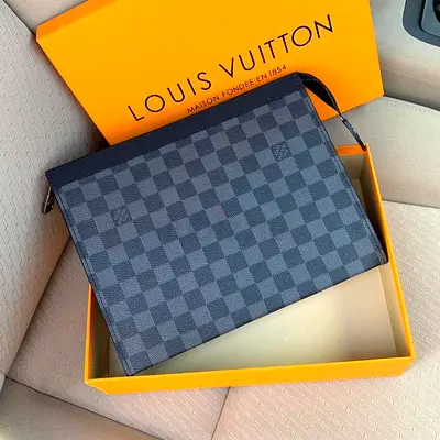 Louis Vuitton pochette voyage MM