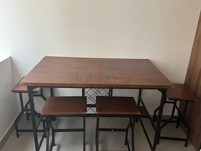 4 seater dining/bar table (includes 4 dining stools)
