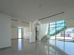 WATERFRONT LIVING | CUSTOMIZED 5 BEDROOM EXECUTIVE VILLA | 1,400 SQM PLOT