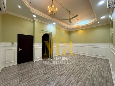 Villa in Rawda 1, located on a street and alley behind the mosque, 7,000 sq ft, with 9 master bedro