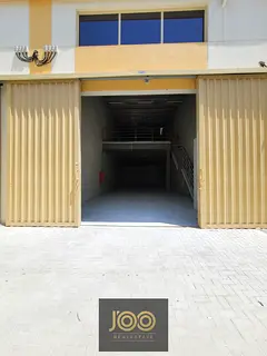 Industrial warehouse | 2 scales | Suitable for warehouses and workshops | Adequate space