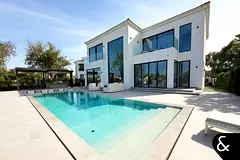 4 Bed | Huge plot | Skyline View | Upgraded