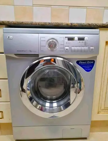 LG 7/4 washer and dryer 2in1 Front Load washing machine , Direct Drive free delivery installation
