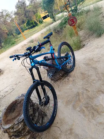 Lapierre Zesty 214 MTB downhill bike