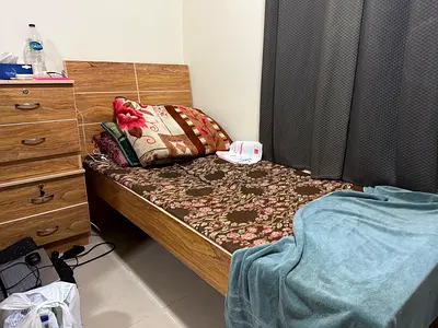 Executive bed space in Al Khail Gate Ph-2
