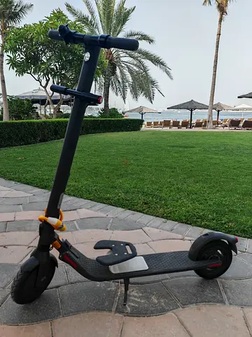 Ninebot Electric Scooter + Kids Platform  Handle – Excellent Condition