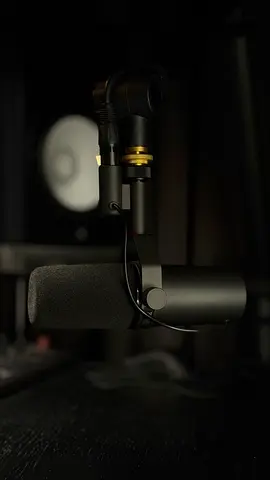 The Mic That’s On Every Pro’s Desk — Shure SM7B, Full Setup Ready to Record