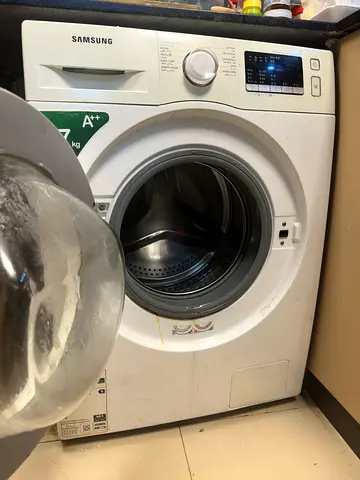 Samsung front-load washing machine - good working condition