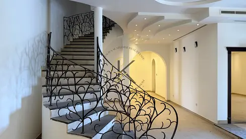 Luxury like new 4bedroom villa in rehmaniya fully family area near to Sharjah airport