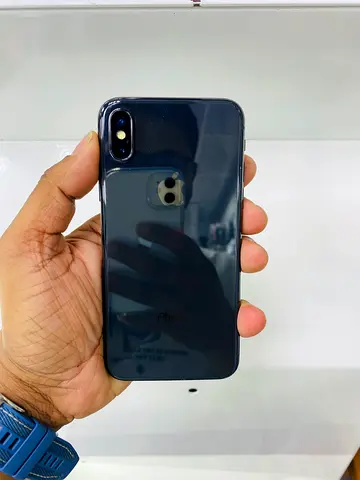 iPhone X version 11.4.1 256GB everything working good